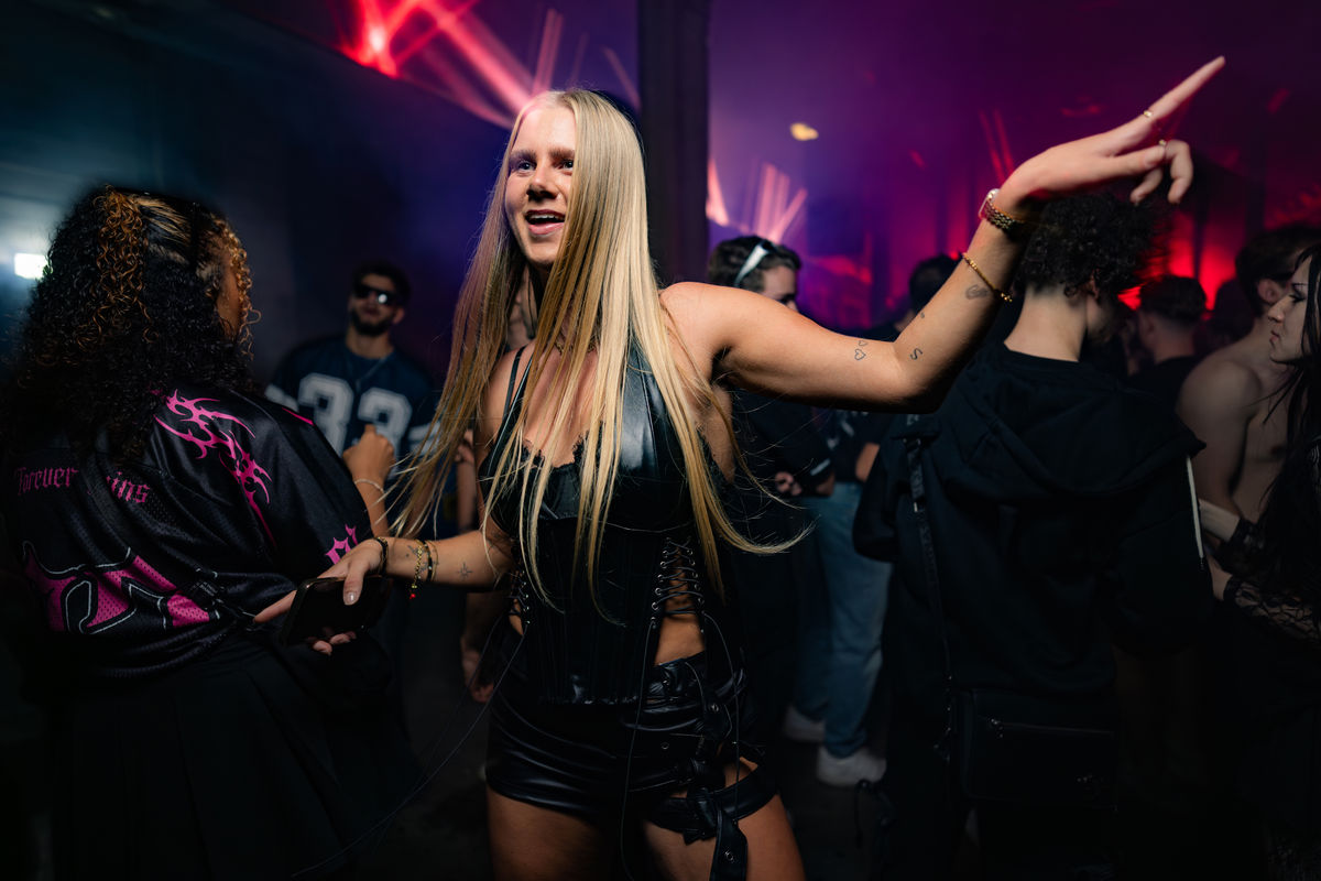 Loading... just a sec